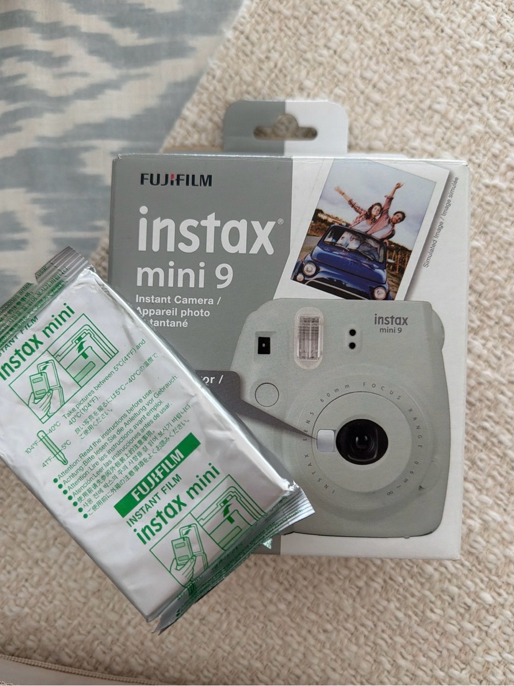 Fujifilm instax mini 9 Instant Camera — white/ Light Gray PLUS film -NEW